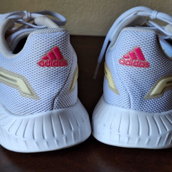 Adidas womens run falcon 2.0, gently used condition. Worn a few times - Picture 6 of 7